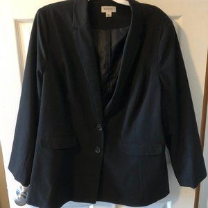 Size 18, Avenue Black Blazer with Two Buttons